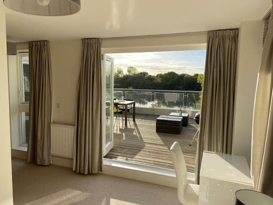 Reed Warbler - Hm111 - Lower Mill Estate Penthouse Apartment With Spa Access Somerford Keynes Eksteriør bilde