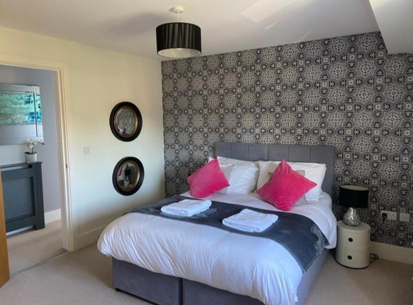 Reed Warbler - Hm111 - Lower Mill Estate Penthouse Apartment With Spa Access Somerford Keynes Eksteriør bilde